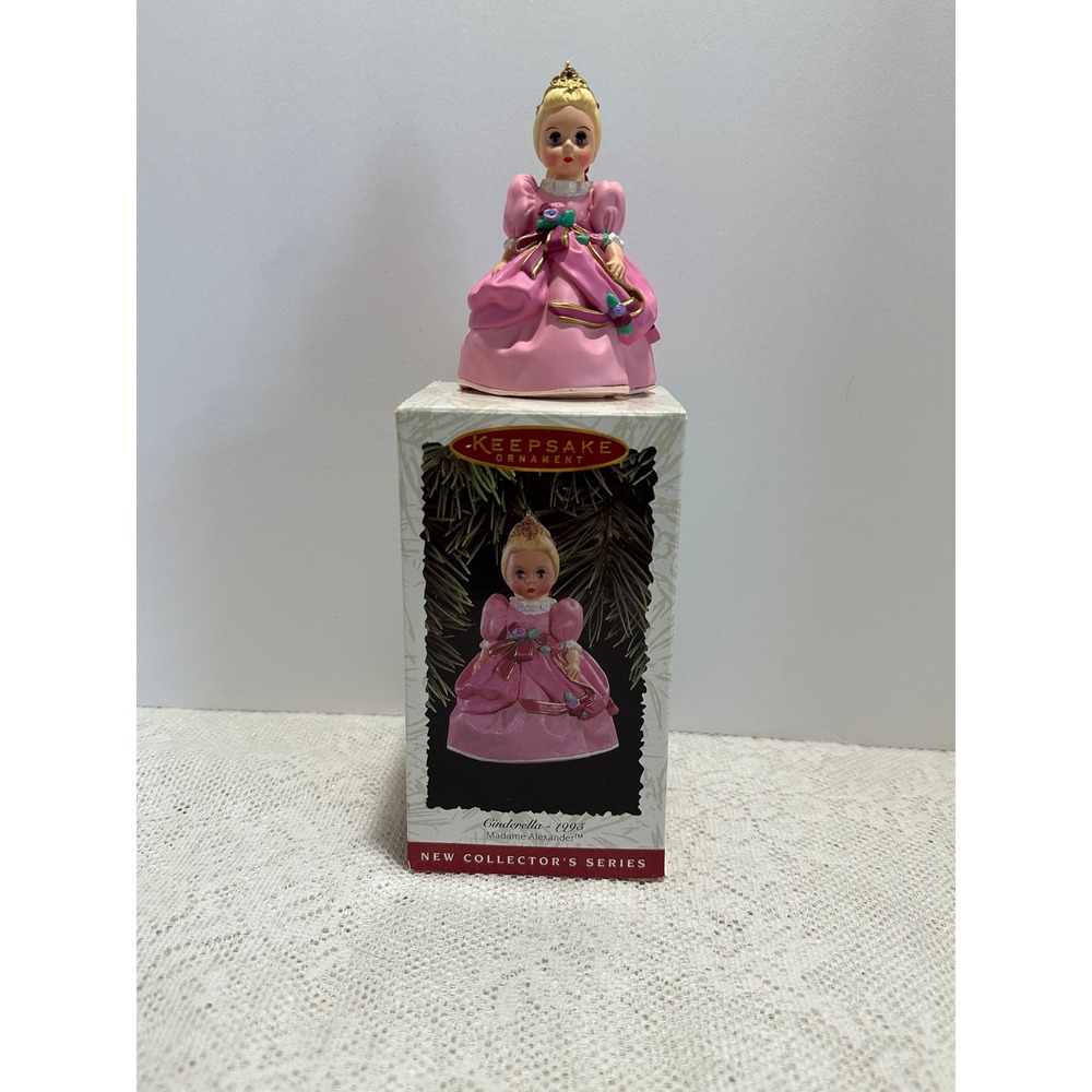 Hallmark Keepsake Ornament Cinderella New Collector's‎ Series 1995  Pink Dress